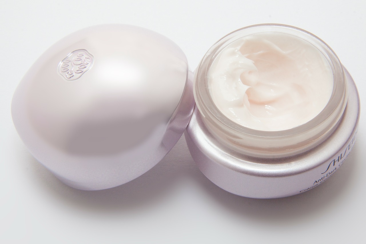 Skincare routine basics for changing seasons