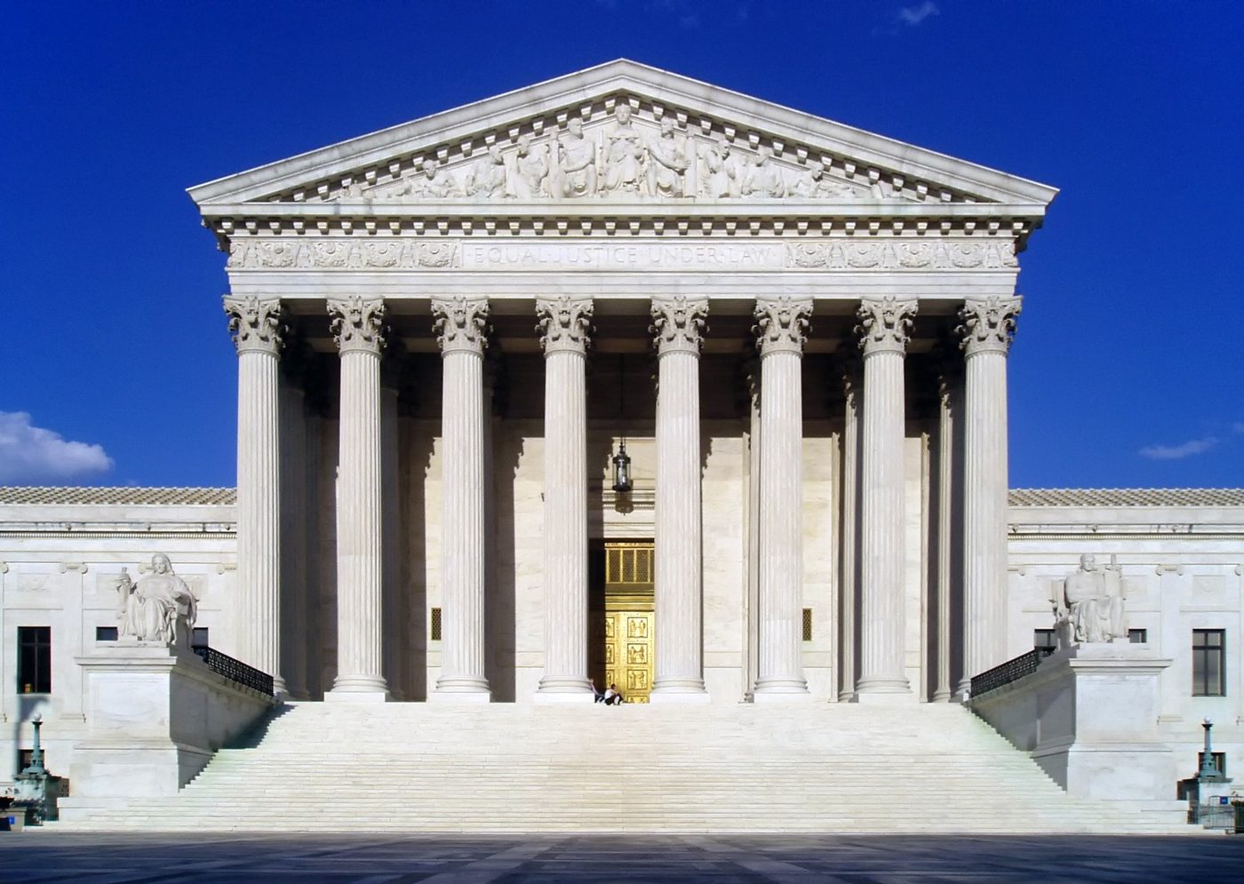 Steps and columns of the U.S. Supreme Court