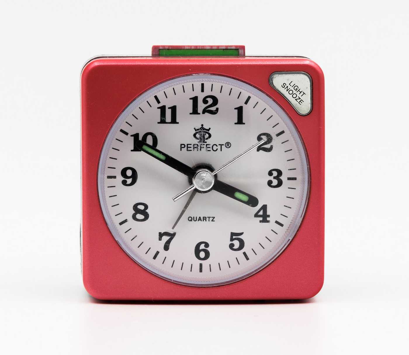 Red Budzik Perfect analog alarm clock