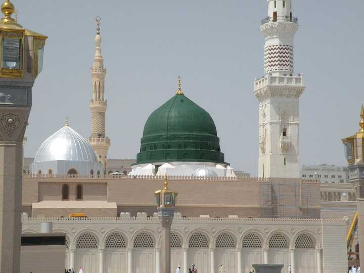 Green Dome of Al-Masjid an-Nabawi in Medina, Saudi Arabia