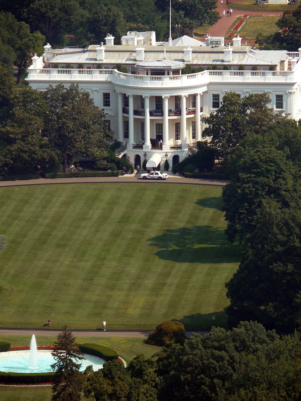 South facade of the White House in Washington