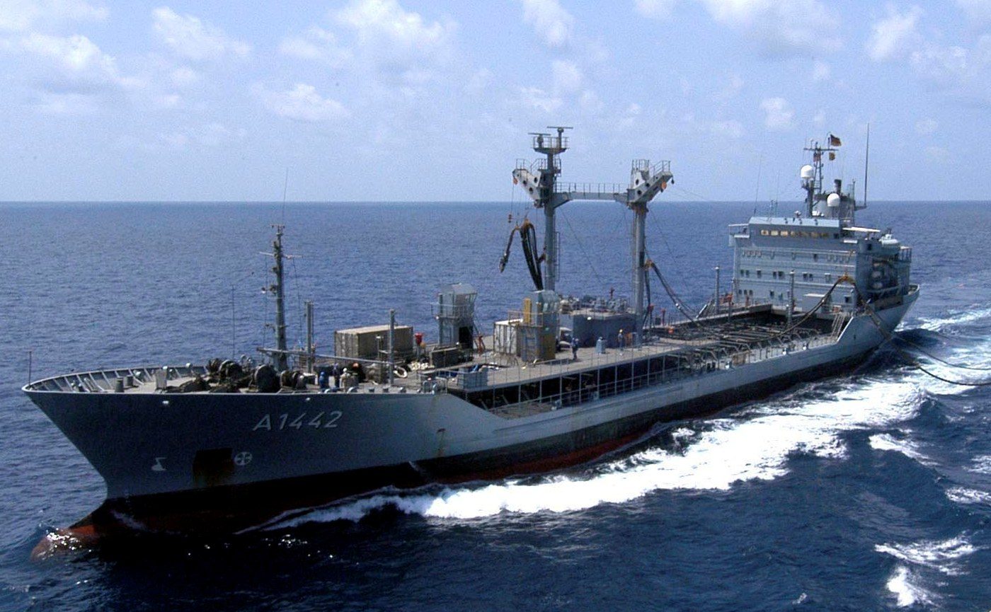 The German navy oiler Spessart underway in the Gulf of Oman, near the Strait of Hormuz, in October 2006