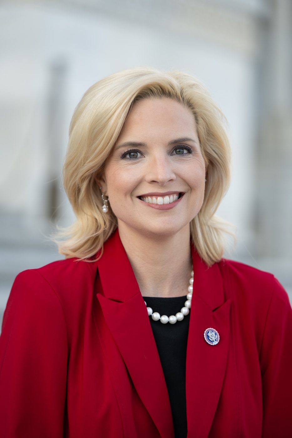 Official portrait of Rep. Ashley Hinson, Republican of Iowa