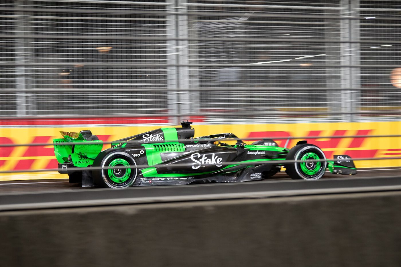 Valtteri Bottas drives for Kick Sauber at the 2024 Singapore Grand Prix