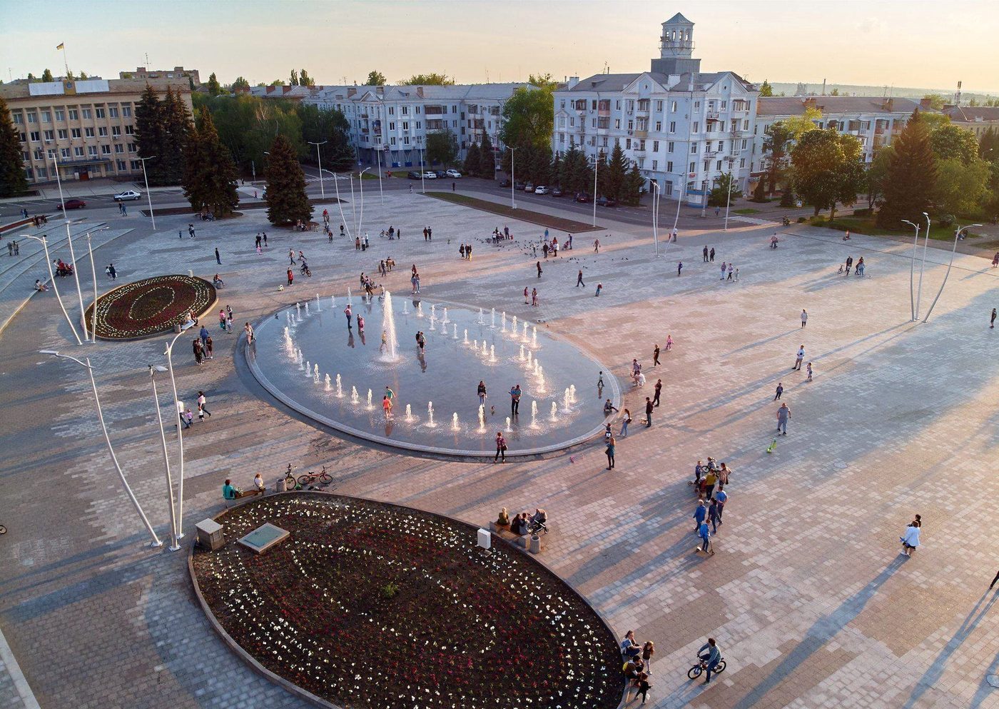 Myru Square and the city council building in Kramatorsk, Ukraine, in 2019