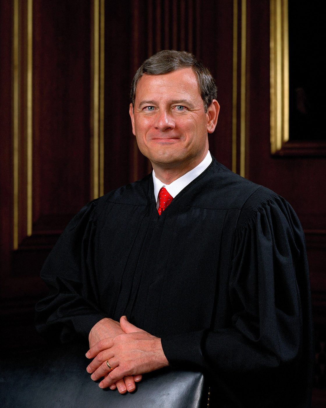 Official portrait of Chief Justice John G. Roberts Jr. (2005)