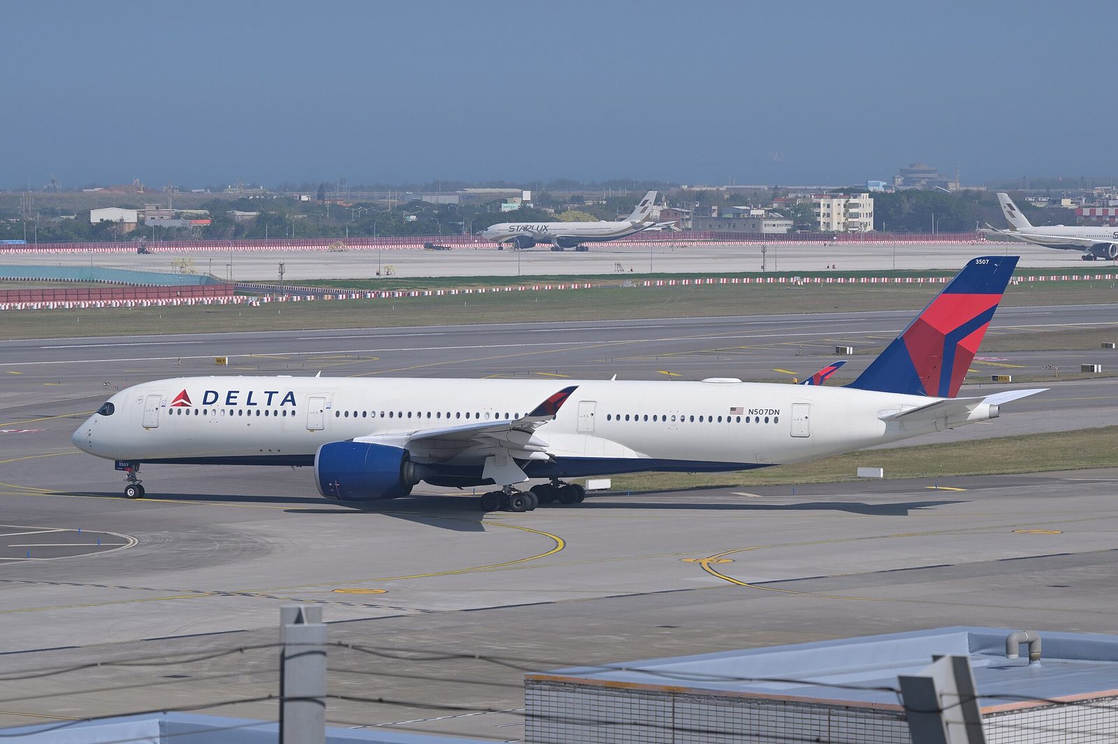 A Delta Air Lines Airbus A350-900 at Taoyuan International Airport