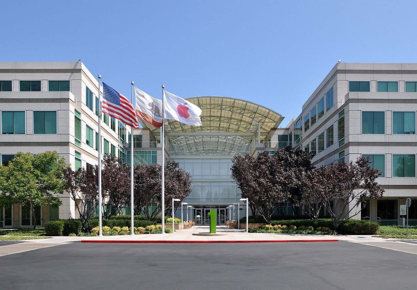 Apple's headquarters at Infinite Loop in Cupertino, California, USA