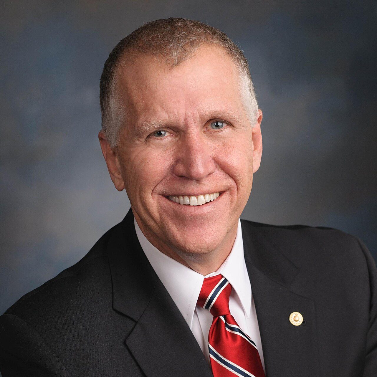 Official U.S. Senate portrait of Sen. Thom Tillis of North Carolina, taken in 2015